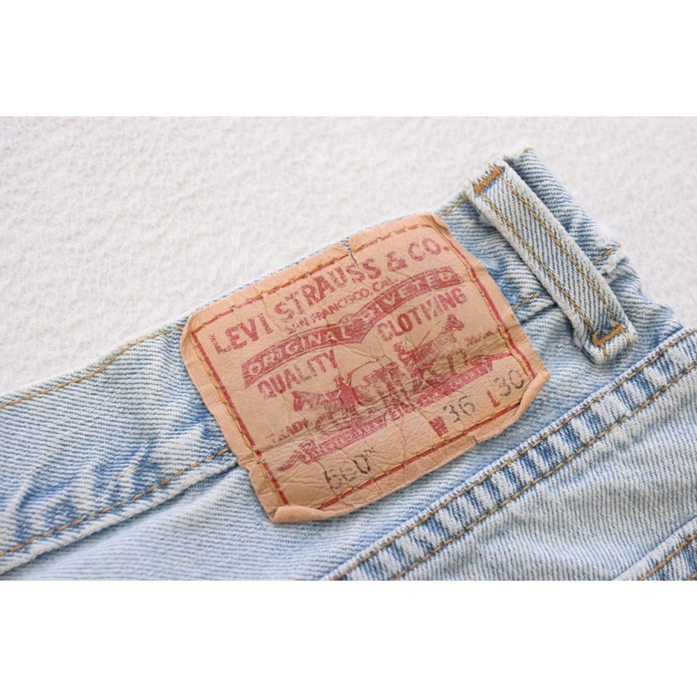 Vintage Levi's 560 Taper Comfort Fit Denim Jeans Blue Rugged Mens Sz 36 x 30